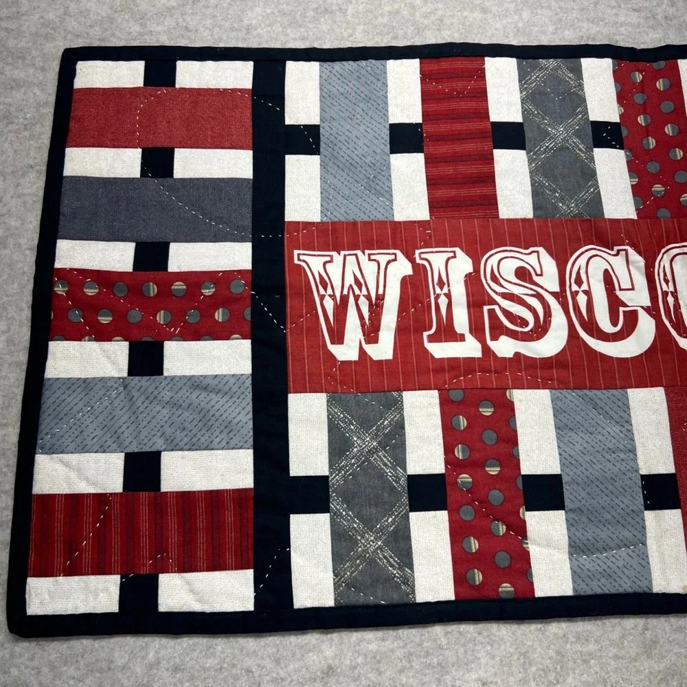 Handmade Wisconsin Table Runner‎ Quilt Football Badgers Green Bay Packers Decor